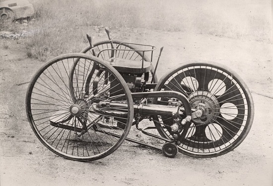 Chiếc xe máy 3 bánh đầu tiên trên thế giới